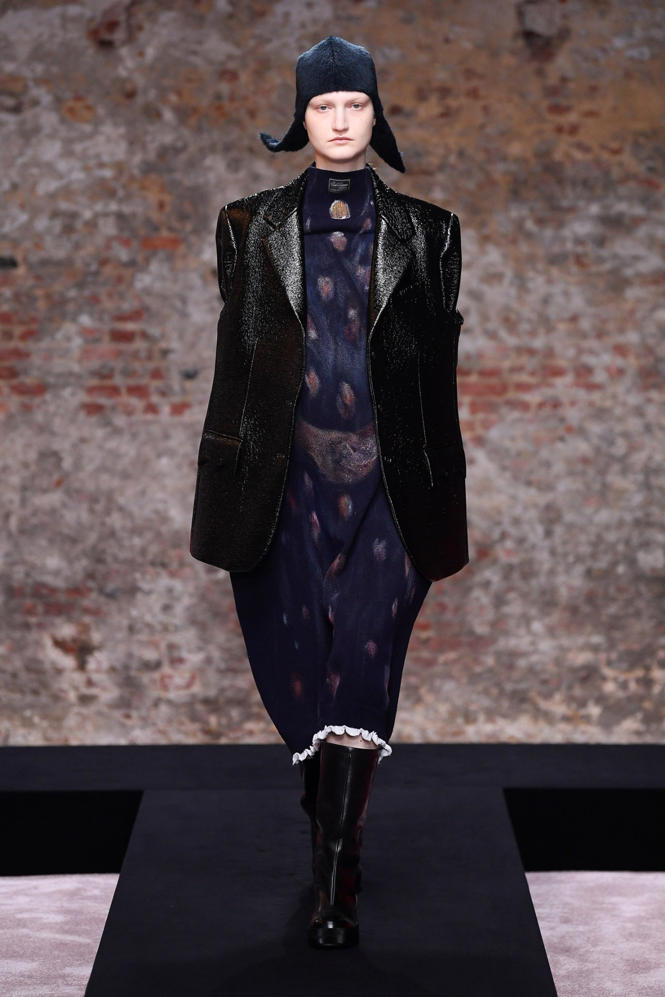 "FASHION REPORT Raf Simons Fall 22 London LetKiss magazine"